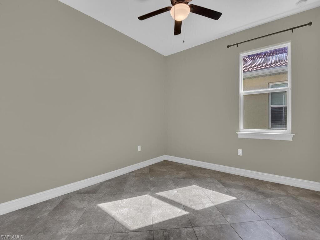 4211 Dutchess Park RD-18