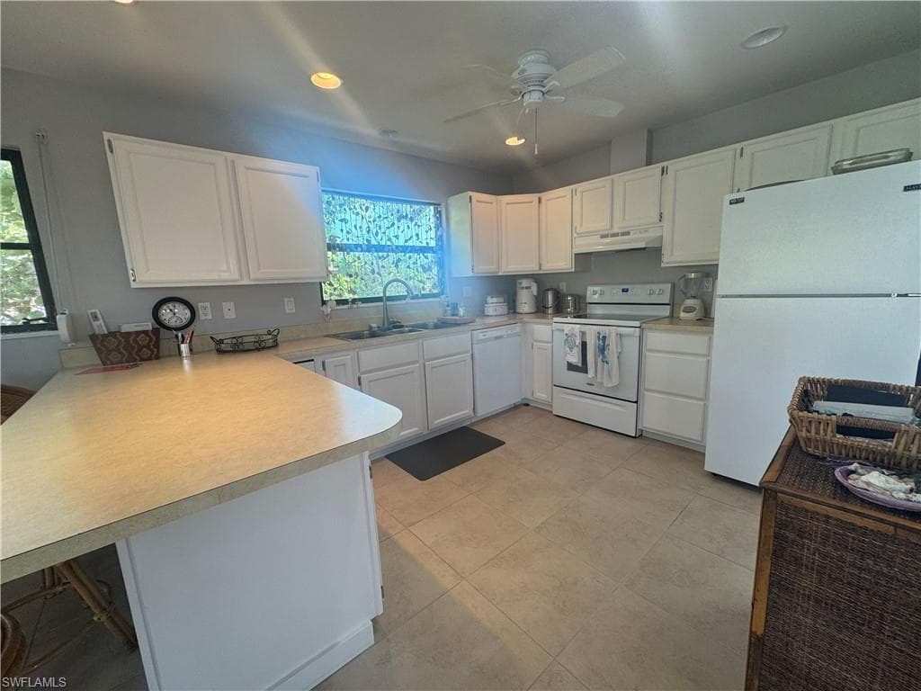 201 White Pelican DR-8