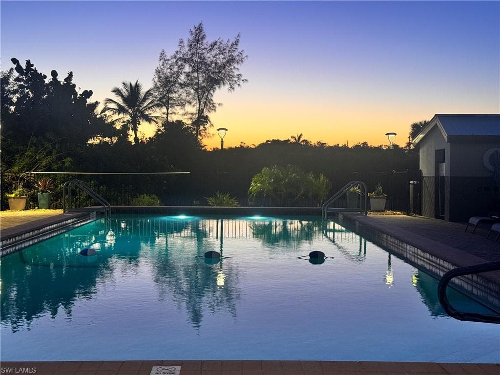 4510 N Key DR 102-12