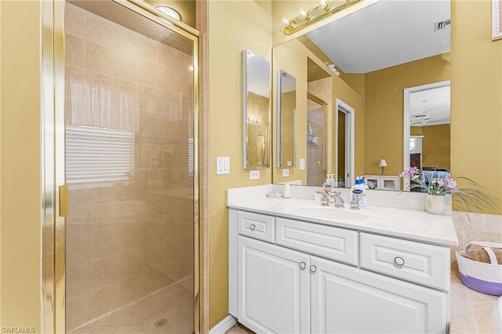 2090 Oxford Ridge CIR-18
