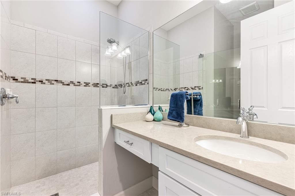 12058 Covent Garden CT 1203-18