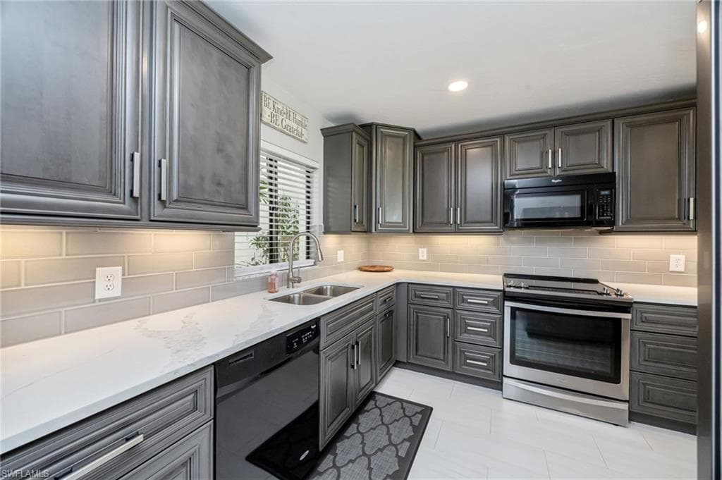 770 Eagle Creek DR 102-7