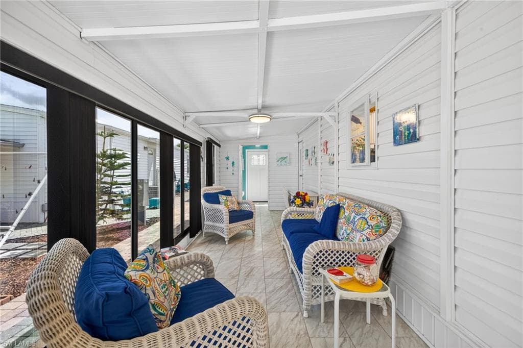 14 Limetree Park DR-13
