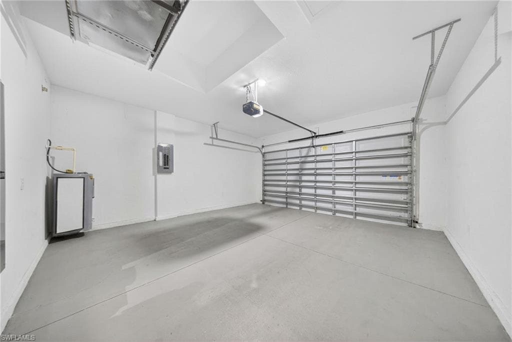 9730 Springlake CIR-34