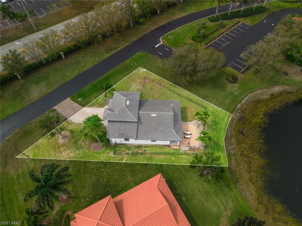 9730 Springlake CIR-41
