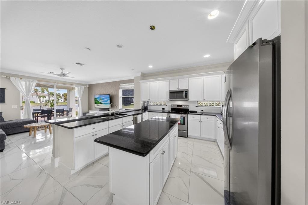 9730 Springlake CIR-4
