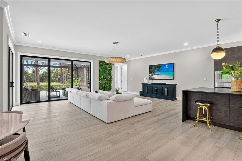 443 Weber BLVD S-20