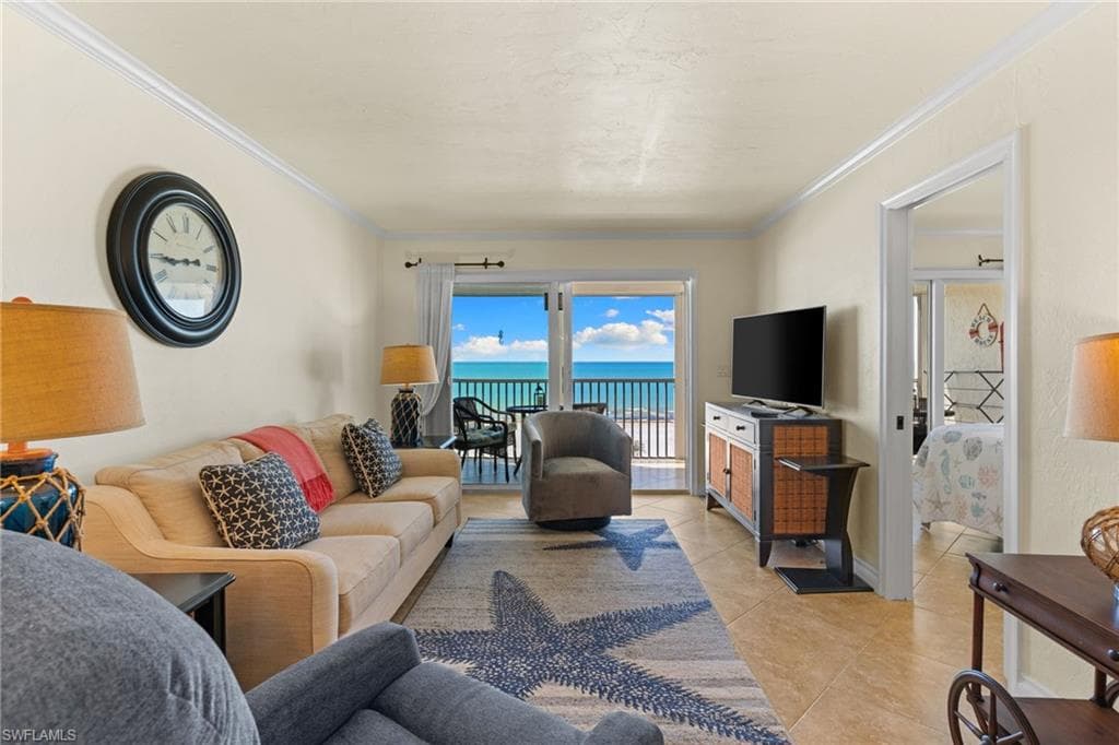 5000 ESTERO BLVD 305-7