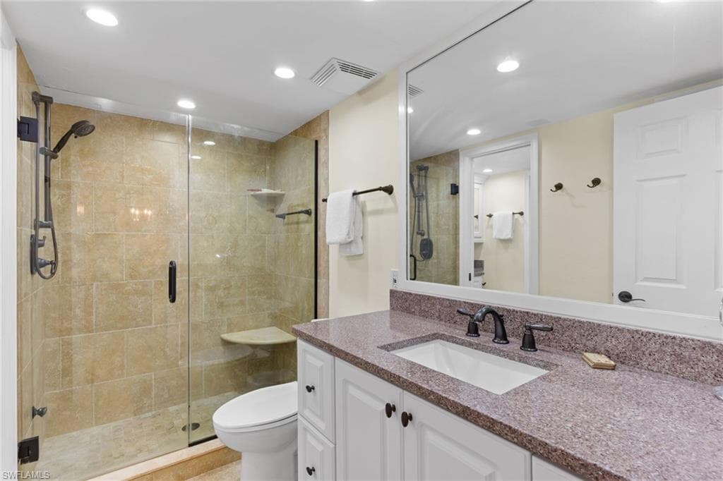 5000 ESTERO BLVD 305-19