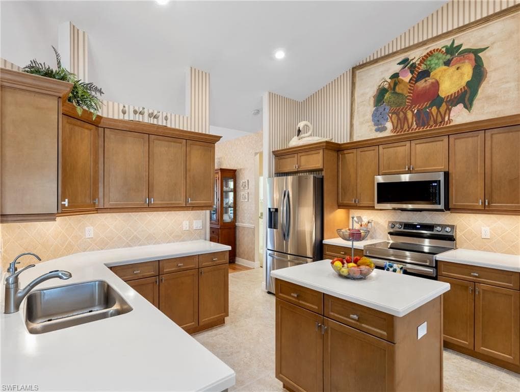 15567 Caloosa Creek CIR-12