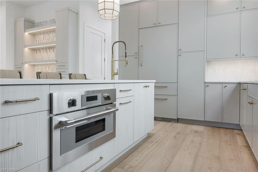 513 92nd AVE N-11