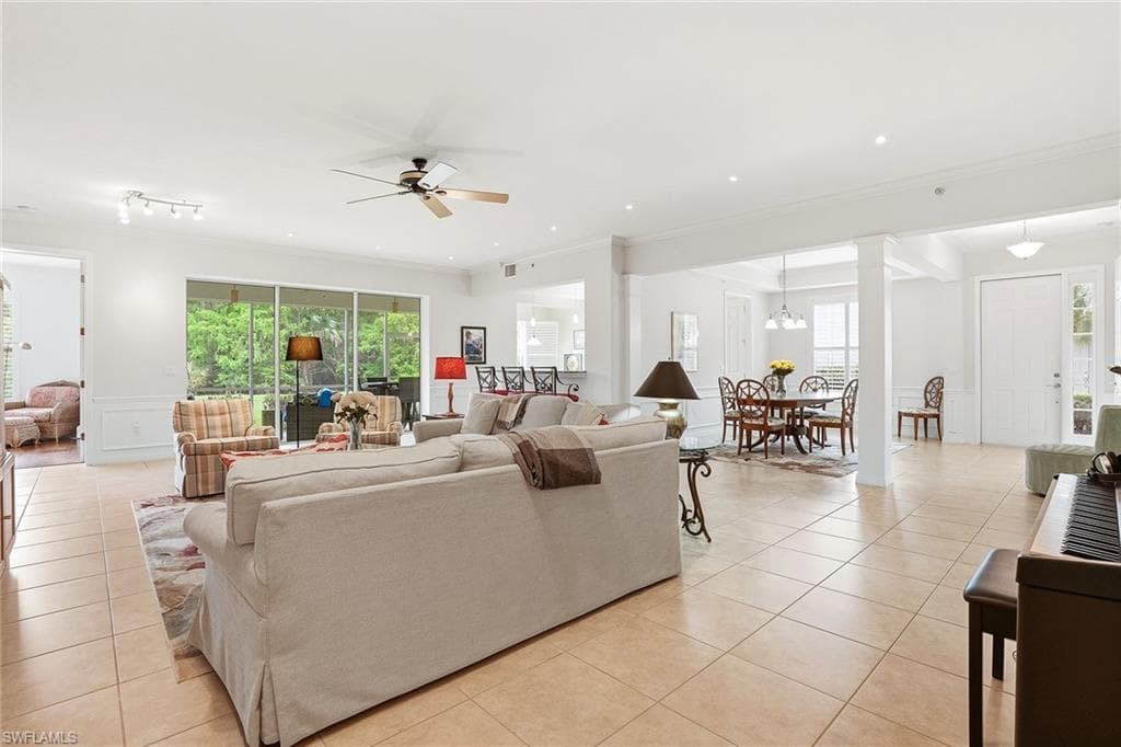 12026 Covent Garden CT 501-10