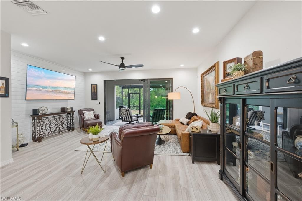 13017 Pembroke DR-9