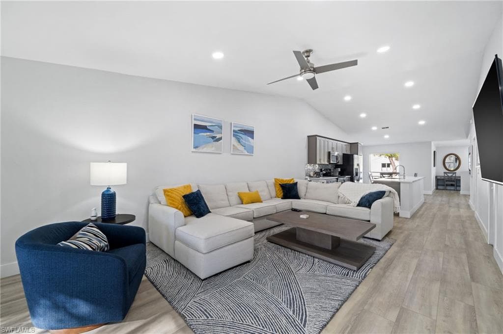 822 Gulf Pavilion DR 201-14