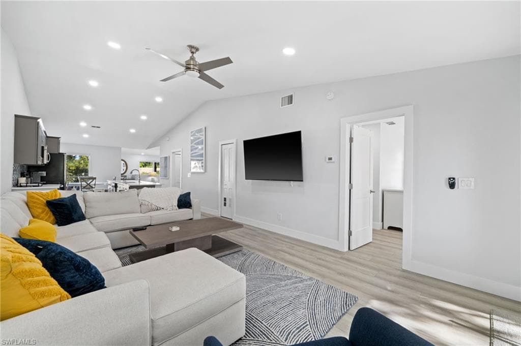 822 Gulf Pavilion DR 201-15