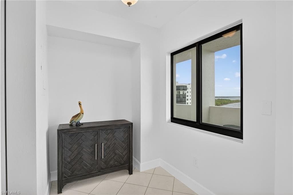 4263 Bay Beach LN 815-19