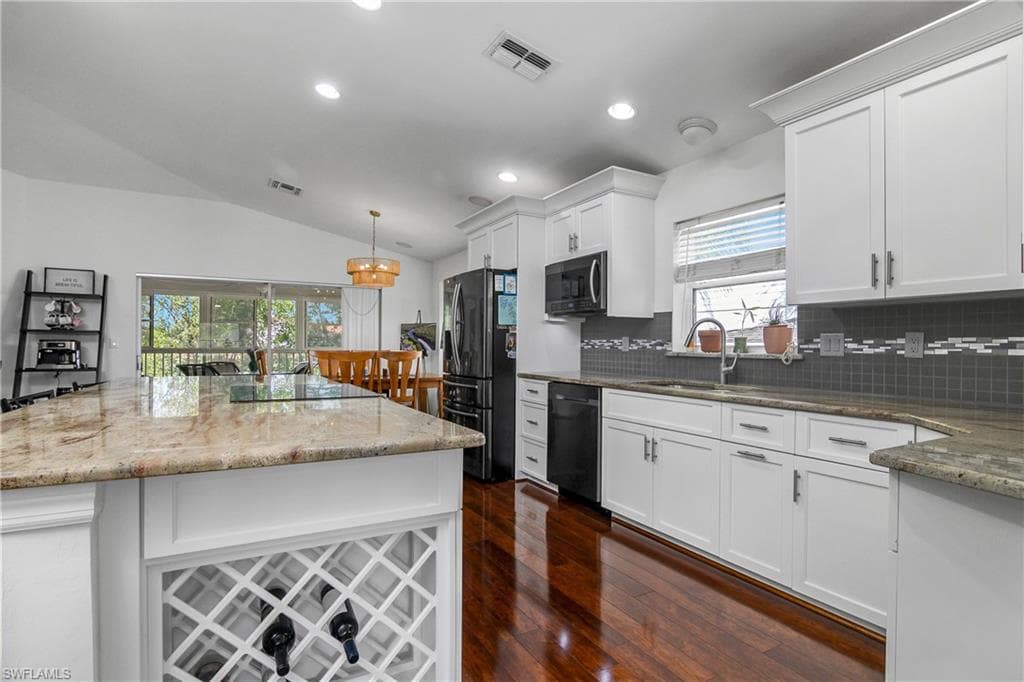 7749 Victoria Cove CT-6