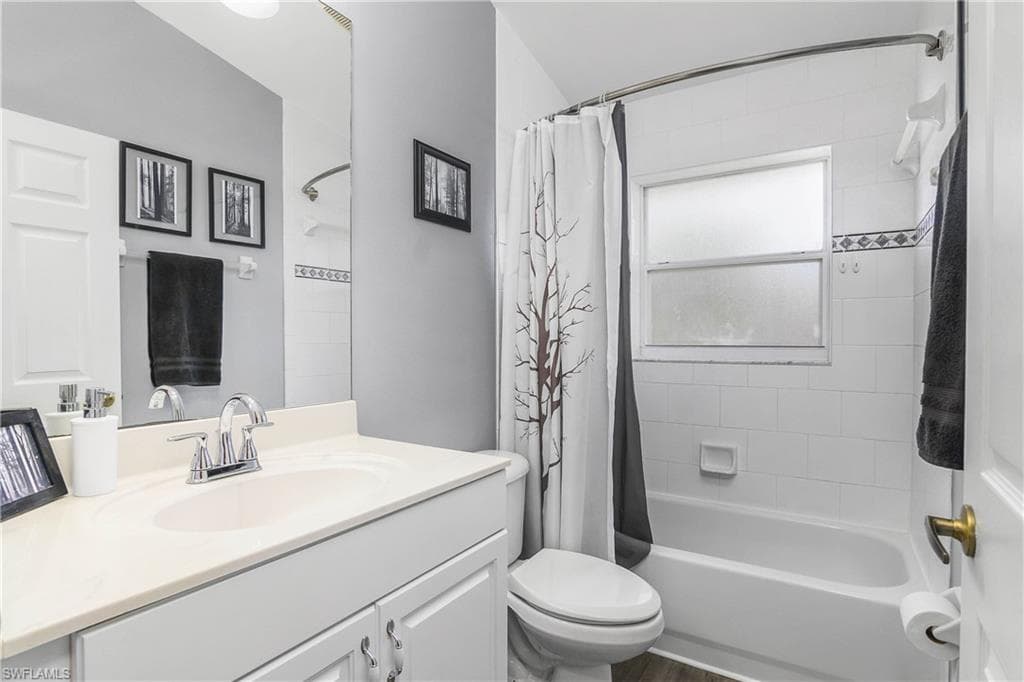 7749 Victoria Cove CT-17
