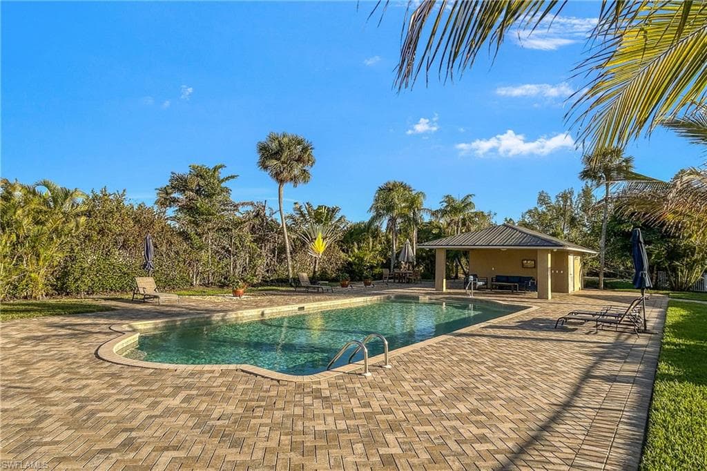 7749 Victoria Cove CT-36