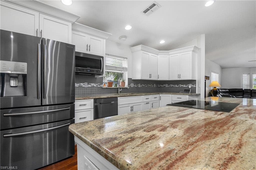 7749 Victoria Cove CT-4