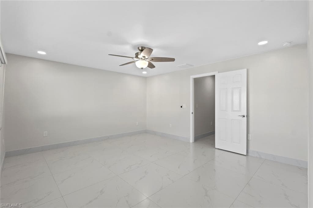 107 Albatross ST-17