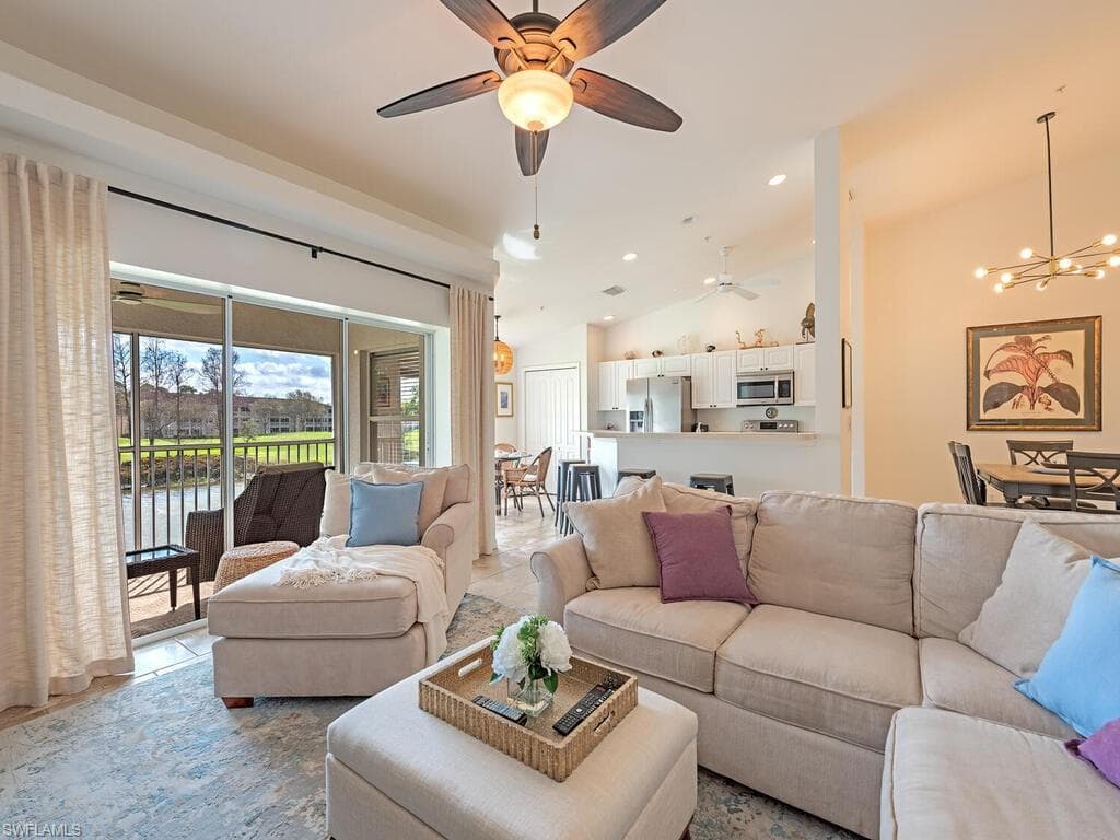 2880 Cypress Trace CIR 202-1