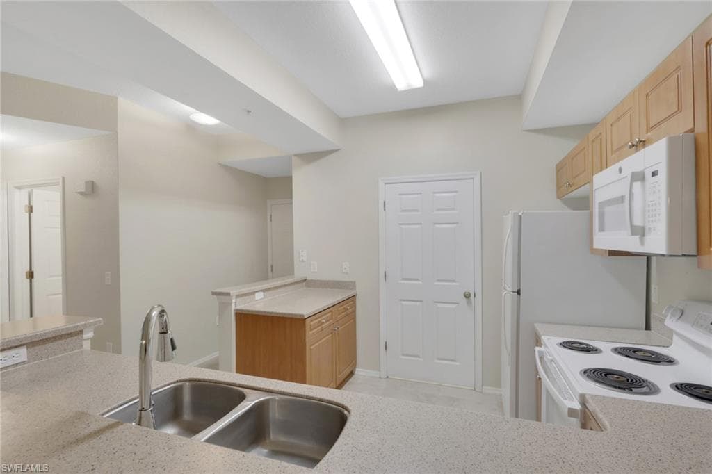 9025 Colby DR 2111-5