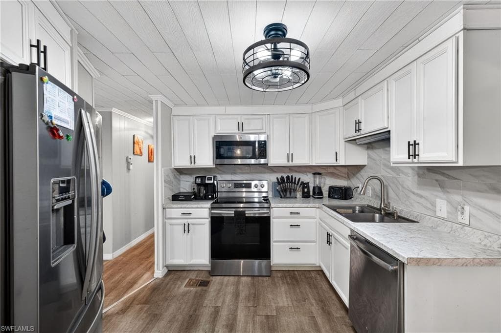 860 Moonlight DR-2