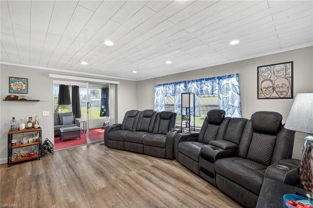 860 Moonlight DR-7
