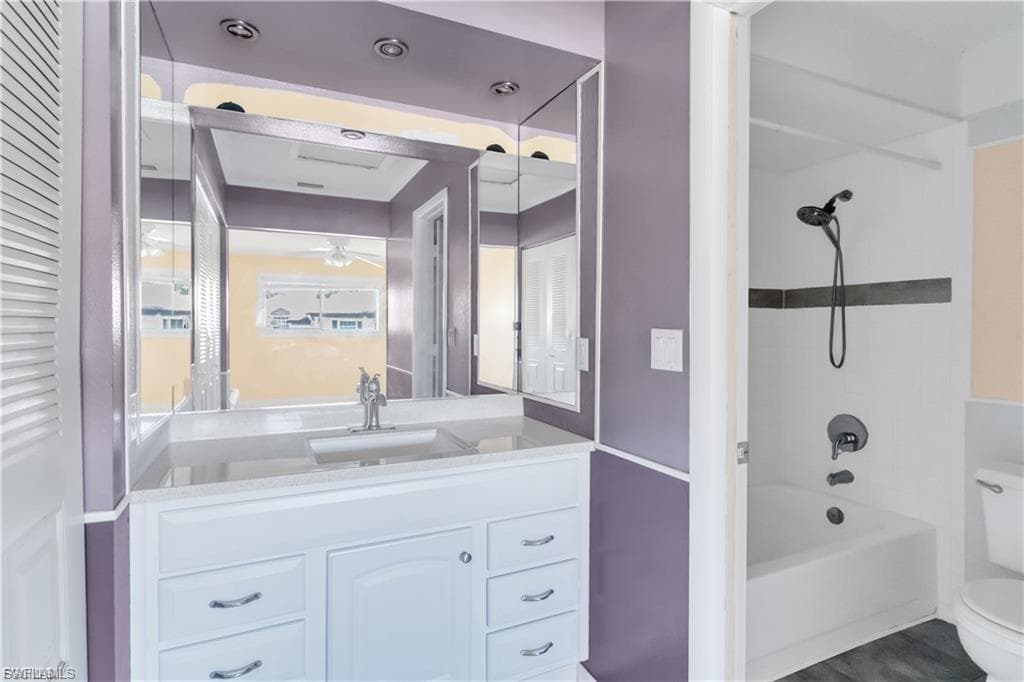 5761 Foxlake DR F-14