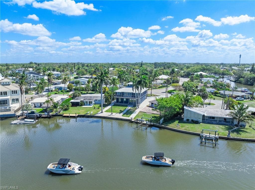 1836 Harbor LN-2