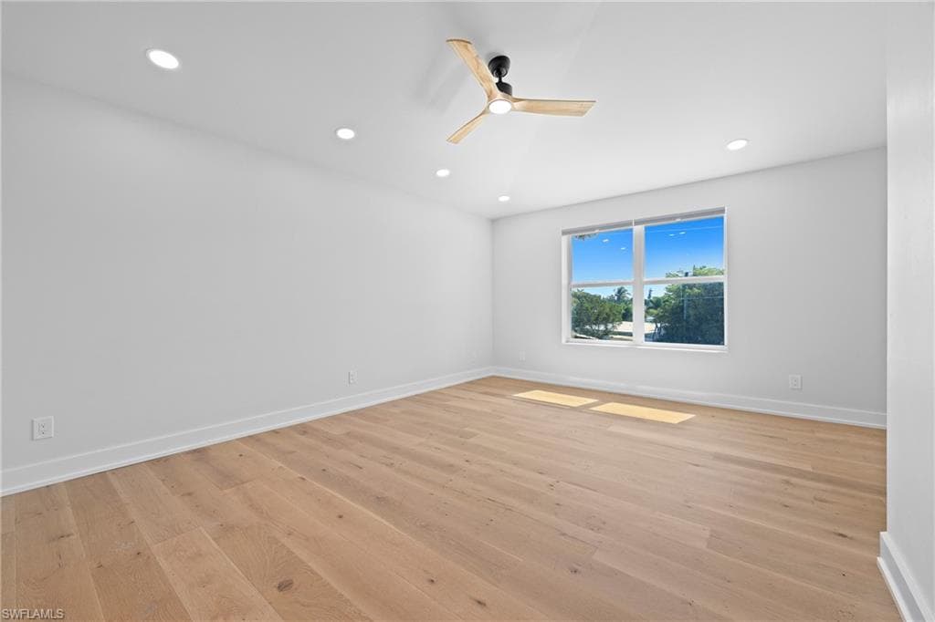 1836 Harbor LN-20