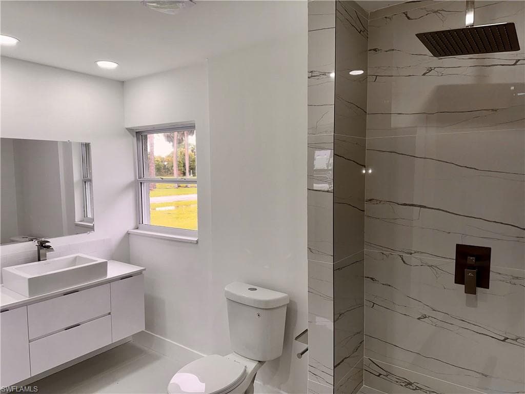 6187 Island Park CT-8