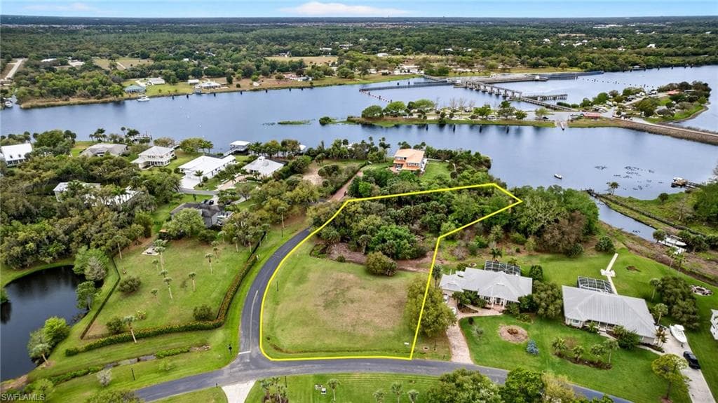 18151 Riverchase CT-7