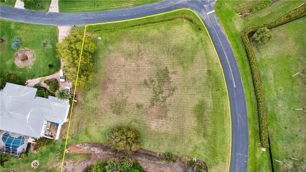 18151 Riverchase CT-4
