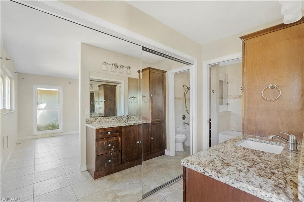 2366 Woodland TER-9