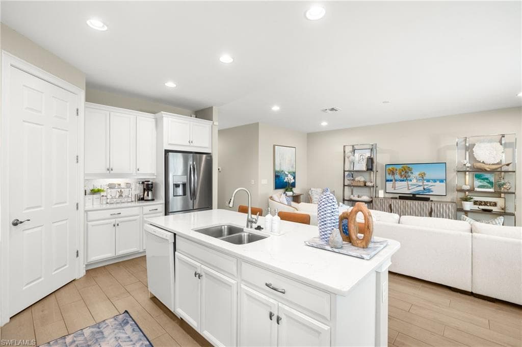14546 Tropical DR-9