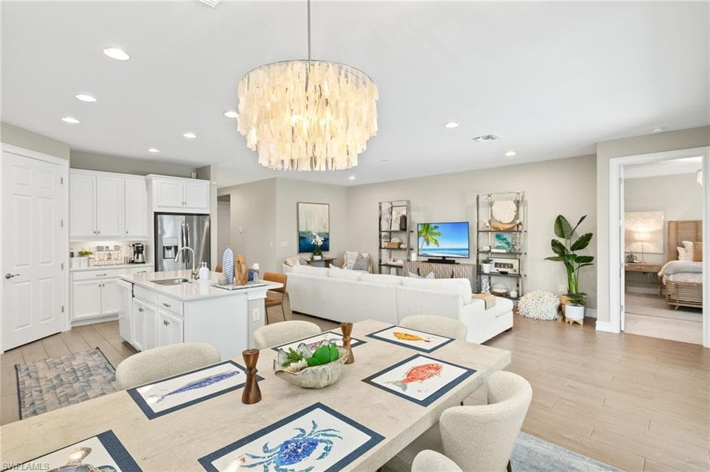 14546 Tropical DR-4