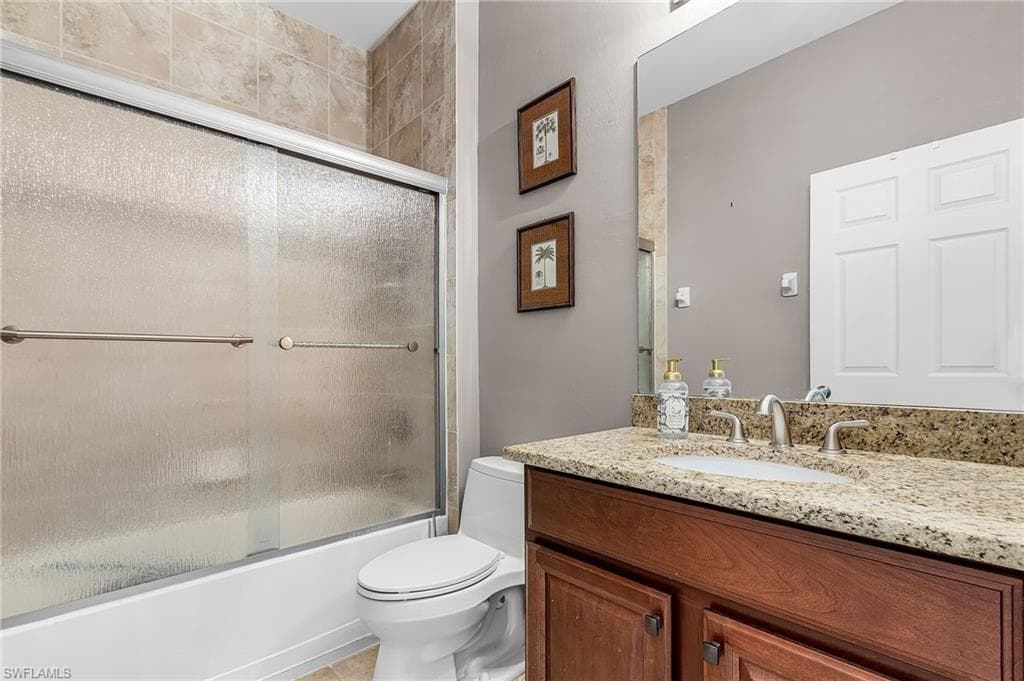 8446 Sumner AVE-20