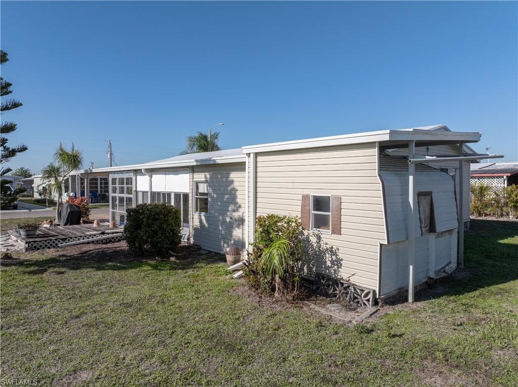 3373 Rainbow LN-37