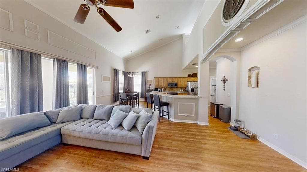 138 Burnt Pine DR-4