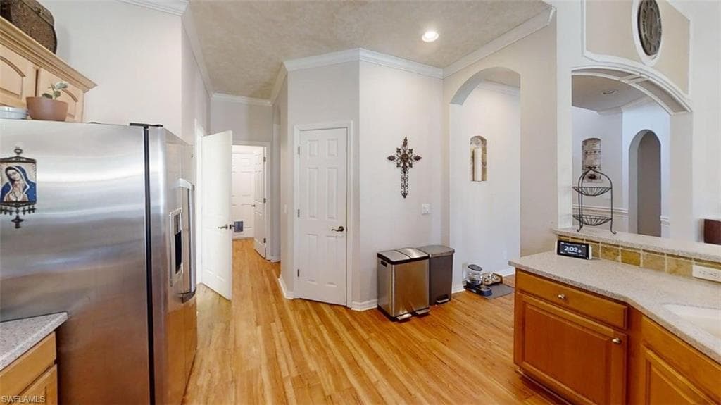 138 Burnt Pine DR-8
