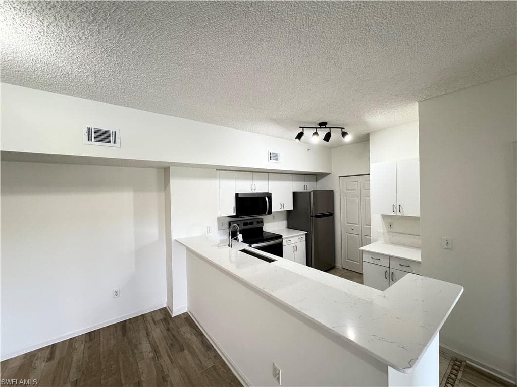1830 Florida Club CIR 4304-4