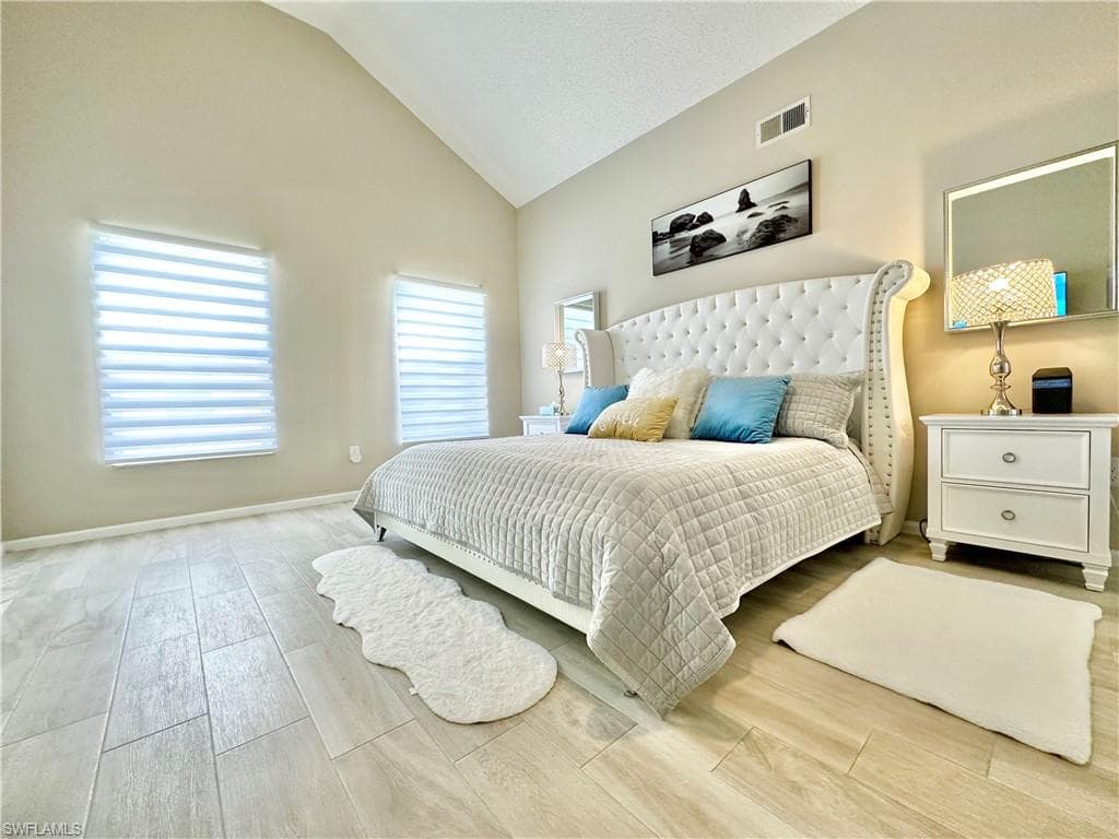3639 Kent DR-26