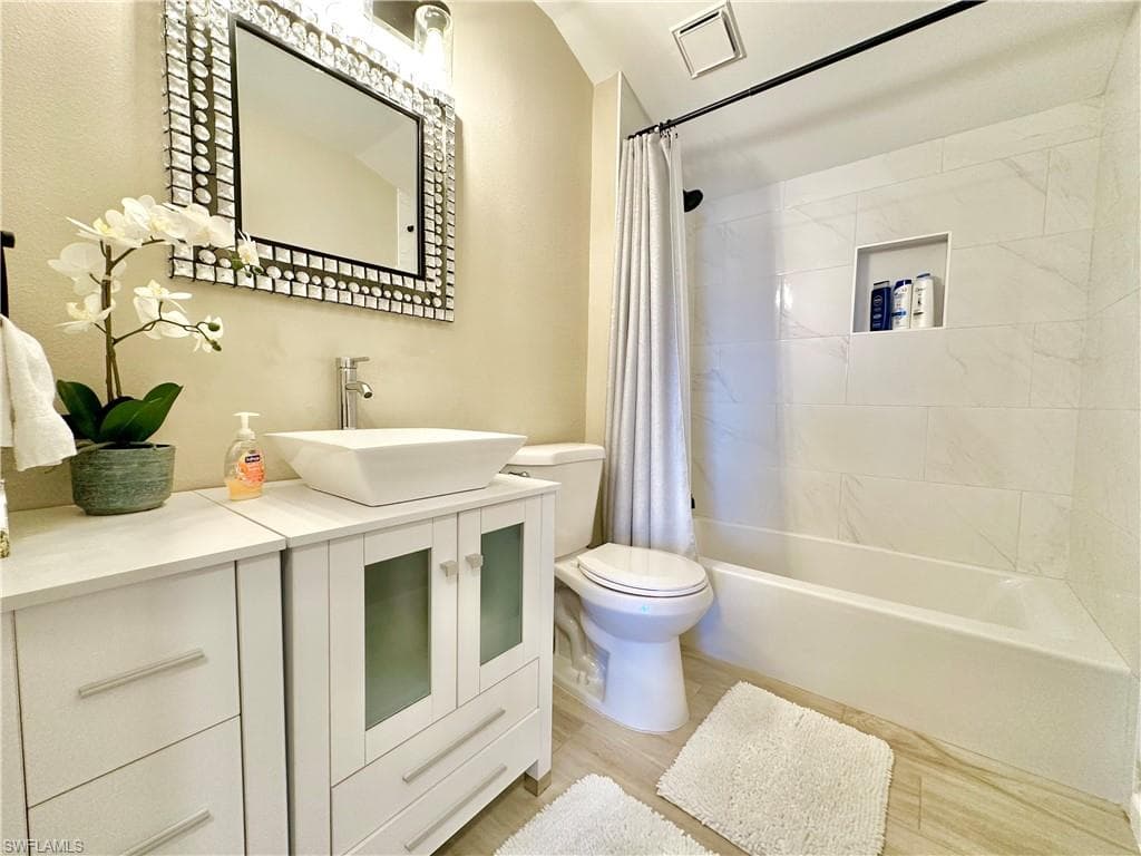 3639 Kent DR-34