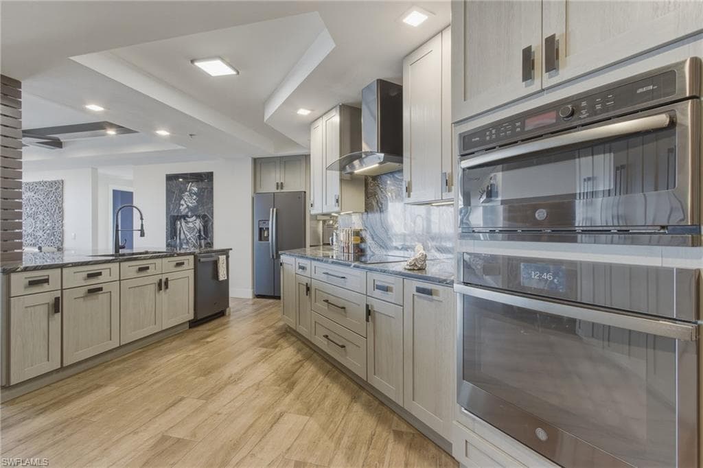 2743 1st ST 904-15