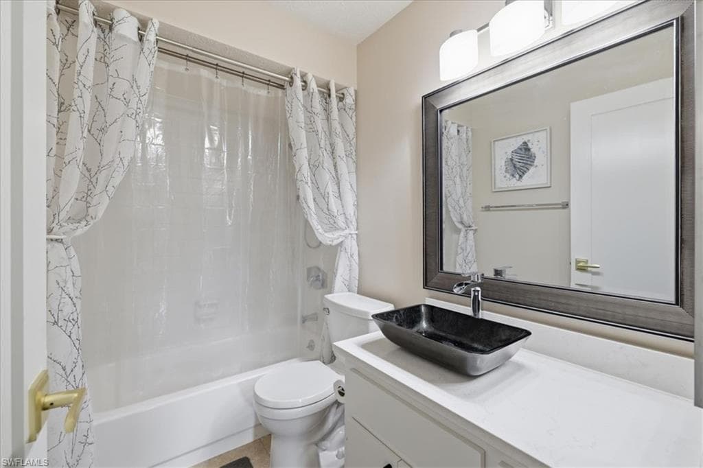 4231 SE 19th PL 2J-22