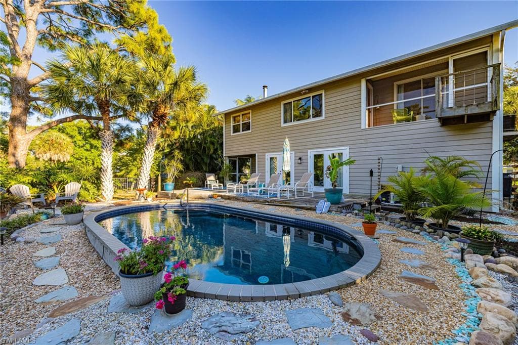 4730 Pembrooke LN-2