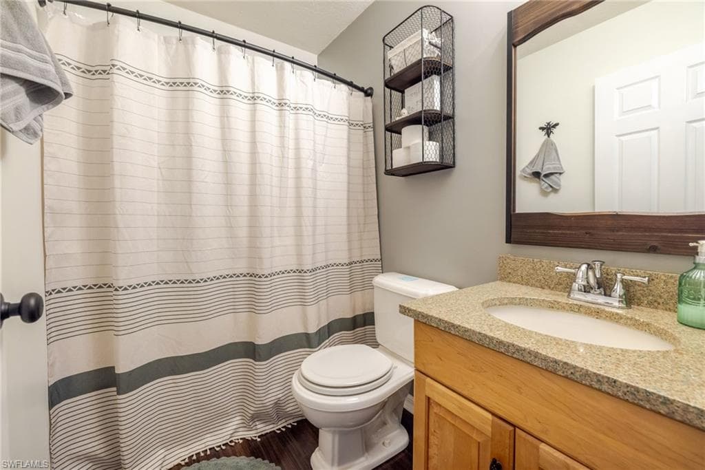 4730 Pembrooke LN-18