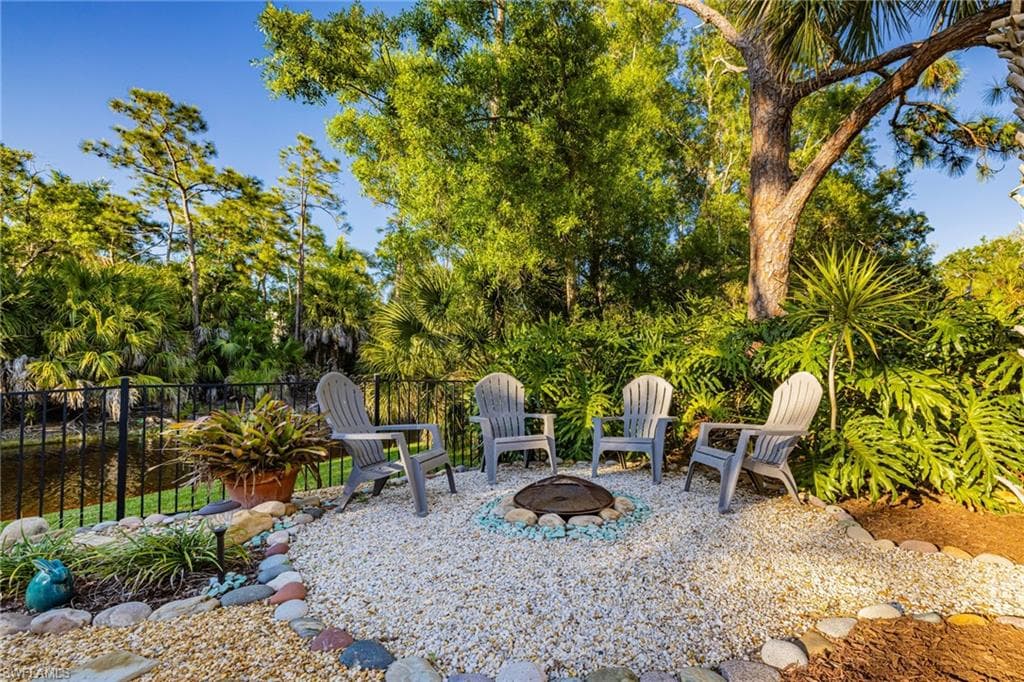 4730 Pembrooke LN-39